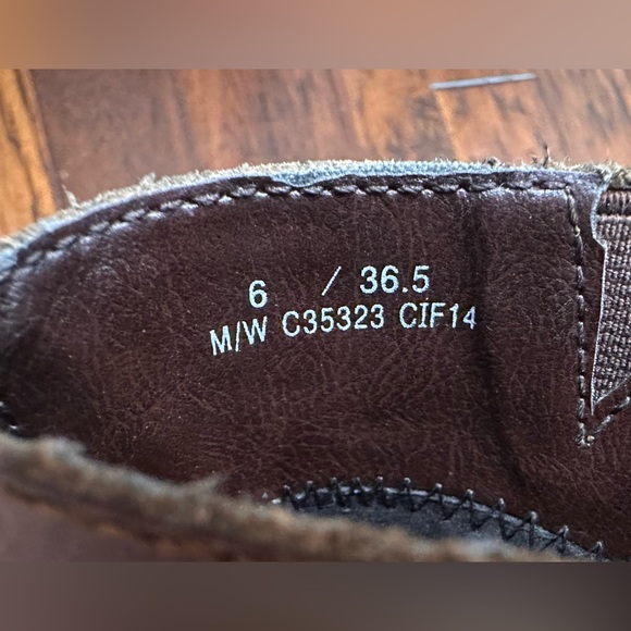 BOC Born Concept Brown Leather Clogs - Picture 5 of 5